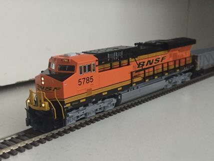 BNSF ES44AC 5785
